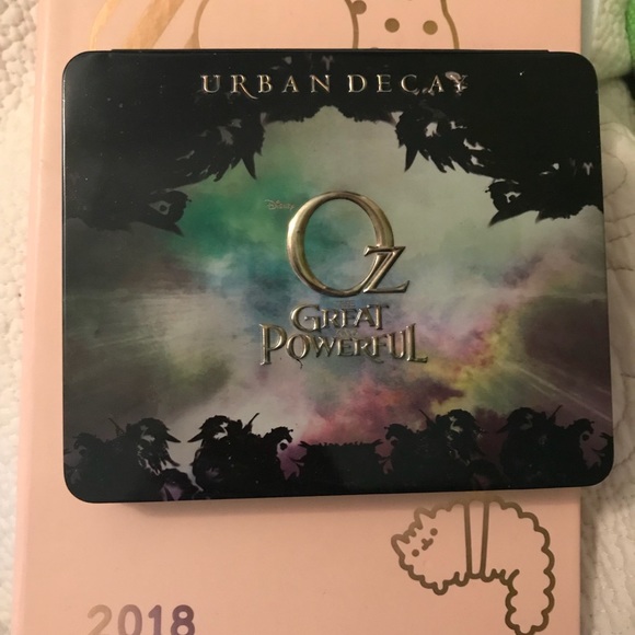 Urban Decay Other - Urban Decay Theodora Palette